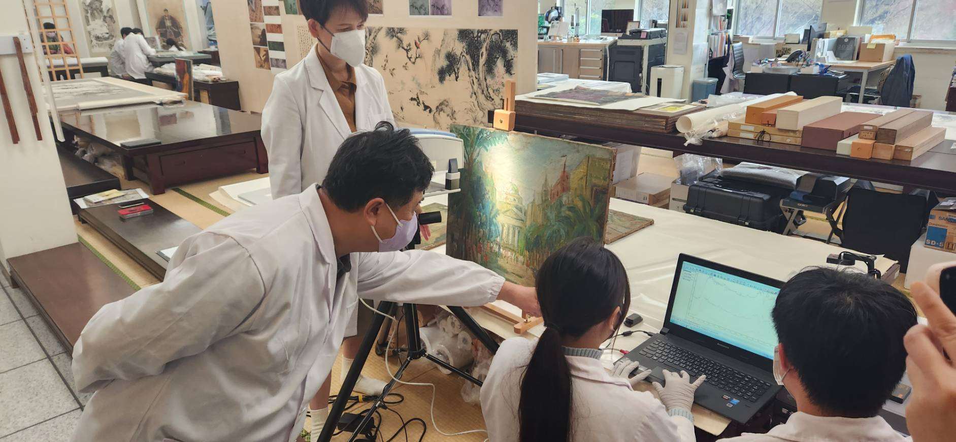 Quy trình phục chế tranh phương Đông của nghệ nhân Đài Loan