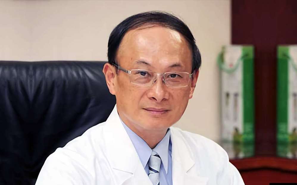 Tại Lễ trao Giải Cống hiến Y tế lần thứ 35 diễn ra vào cuối năm 2025, ông Lâm Phương Úc, vị danh y kiệt xuất từng giữ vị trí Giám đốc cho ba trung tâm y học: Bệnh viện Đại học Đài Loan, Bệnh viện Đa khoa Cựu chiến binh Đài Bắc và Bệnh viện Á Đông đã được vinh danh và trao tặng giải thưởng cống hiến cao quý này. (Ảnh tư liệu: Trang chủ Bệnh viện Taipei Veterans General Hospital)