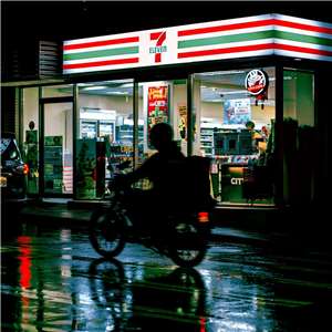 	
Cửa hàng tiện lợi 7-Eleven  (Andrew Haimerl/Unsplash)