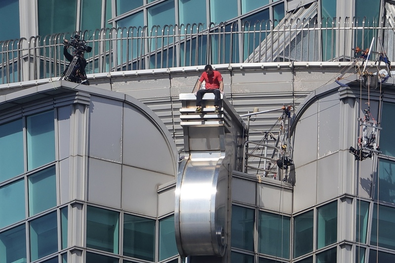 Sáng ngày 15/1, nhà leo núi Alex Honnold đã thành công chinh phục đỉnh Taipei 101. (Ảnh: CNA)