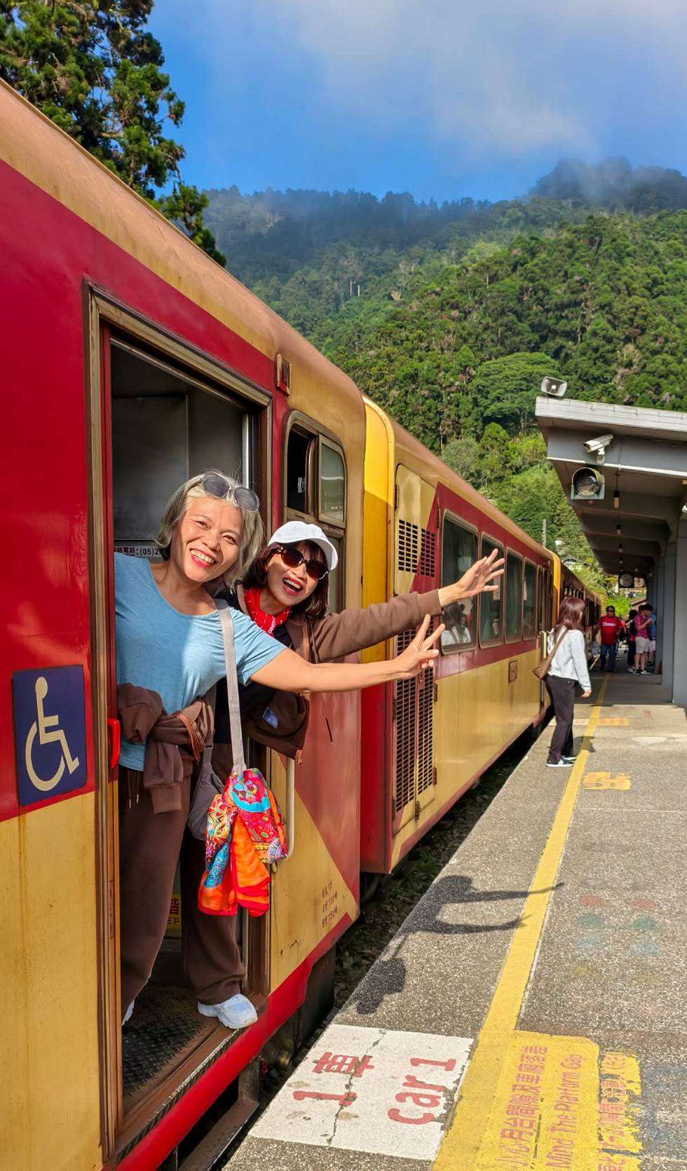 Tuyến đường sắt Lâm nghiệp Alishan được xây dựng từ thời kỳ Nhật Bản thống trị Đài Loan (Ảnh: Hải Ly)