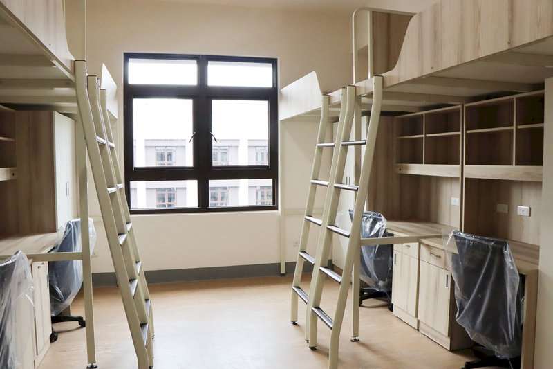 Chính phủ triển khai trợ cấp ký túc xá cho sinh viên đại học, con em quân nhân từ tháng 2 được tăng trợ cấp lên 7.000 Đài tệ. (Ảnh: CNA)