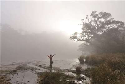 Hành trình khám phá suối nóng hoang dã tại Đài Loan. (Ảnh CNA)