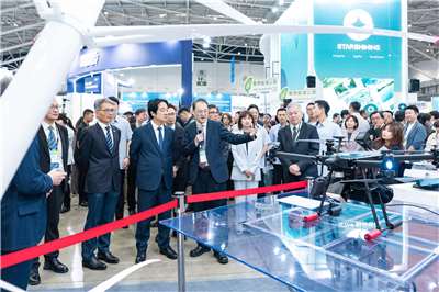 Tổng thống Lại Thanh Đức cho biết, công suất lắp đặt năng lượng xanh đạt 25 GW, tăng hơn 4 lần trong 10 năm. (Ảnh: Phủ Tổng thống)