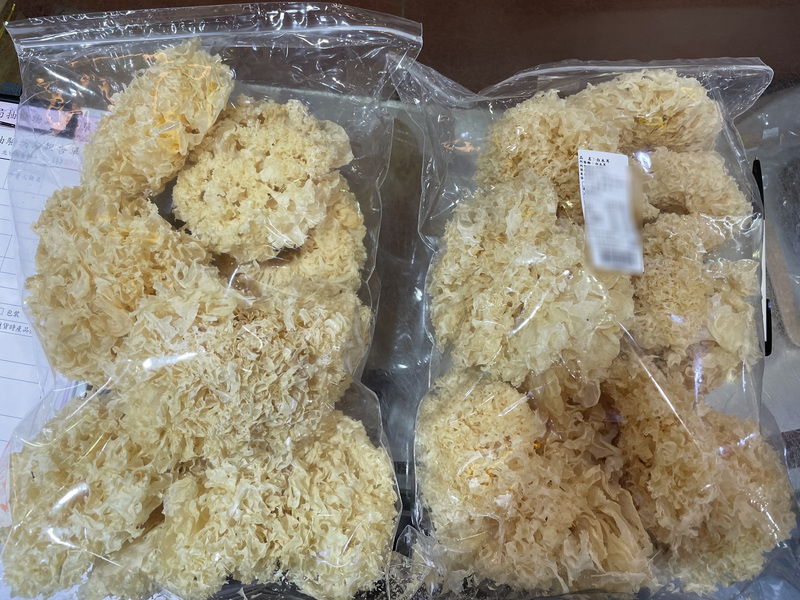 Trong đợt kiểm tra vừa qua của thành phố Đài Bắc, mặt hàng mộc nhĩ trắng (ngân nhĩ, nấm tuyết) là sản phẩm có tỷ lệ không đạt tiêu chuẩn cao nhất, lên tới 40%. (Ảnh: CNA)