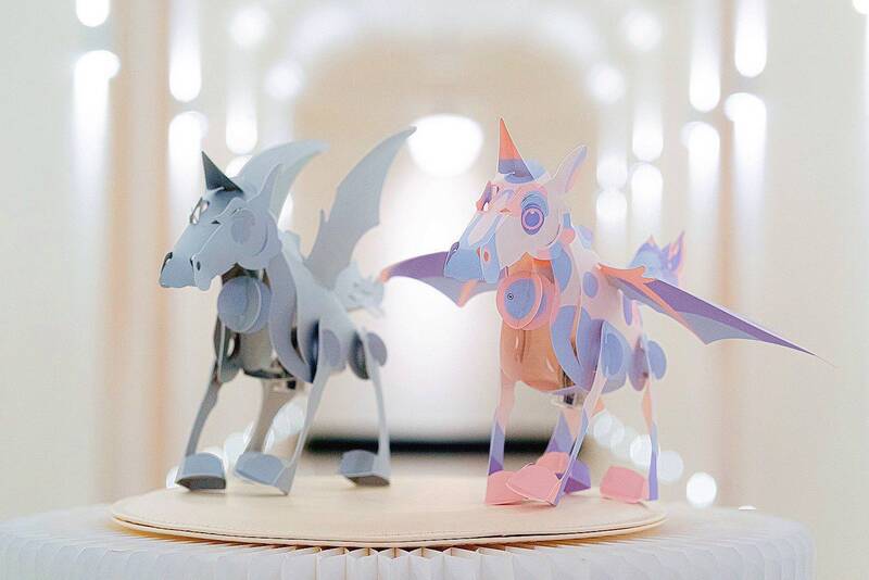 Tạo hình đèn lồng xách tay “Ngựa cánh bạc” và “Ngựa trời lấp lánh” của Lễ hội Ánh sáng Trúc Bắc năm 2026. (Ảnh: CNA)