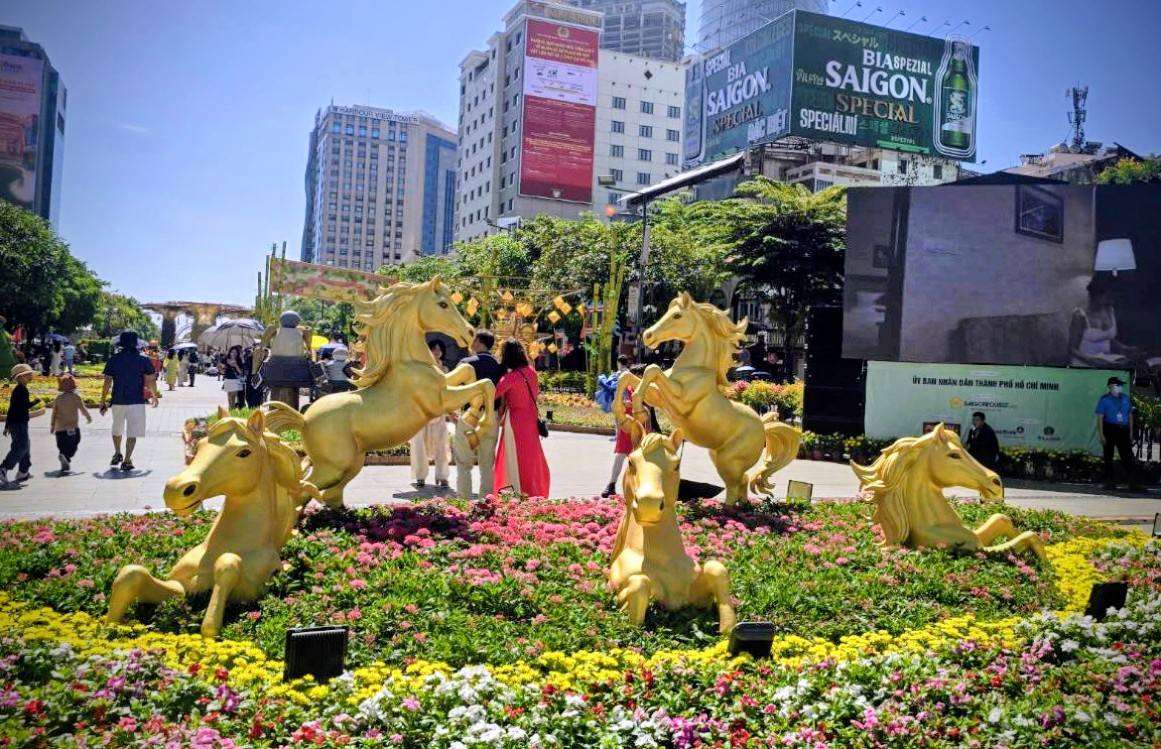 Ảnh minh họa: Đường hoa Nguyễn Huệ - TP Hồ Chí Minh dịp Tết Bính Ngọ 2026 (Ảnh: Hải Ly)