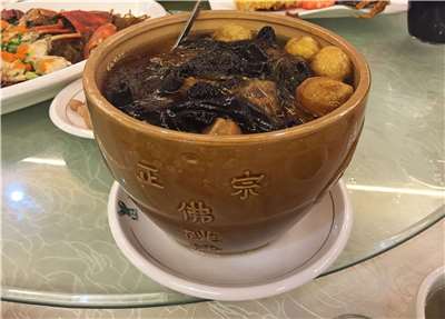 "Phật nhảy tường" - món kinh điển trong bữa cơm tất niên của người Đài Loan (Ảnh: Wikimedia)