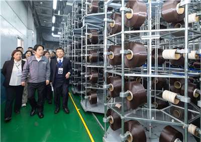 Tổng thống Lại Thanh Đức bắt đầu “Chuyến thăm quan tâm ngành nghề”, và tham gia tọa đàm với các doanh nghiệp ngành dệt may tại Chương Hóa vào ngày 5/2. (Ảnh: Phủ tổng thống)