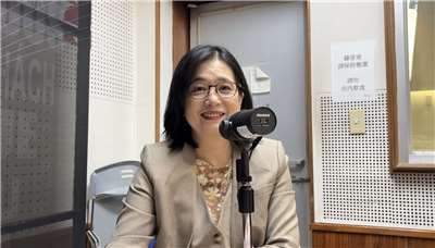 Tổng Cục trưởng Tổng Cục Du lịch Đài Loan Trần Ngọc Tú trả lời phỏng vấn trong chuyên mục "Nhịp sống Đài Loan".