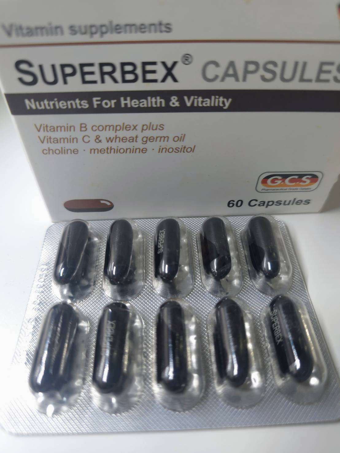 Vitamin nhóm B là một trong những loại thuốc uống bổ sung mà rất nhiều người tự mua về sử dụng (Ảnh: Hải Ly)