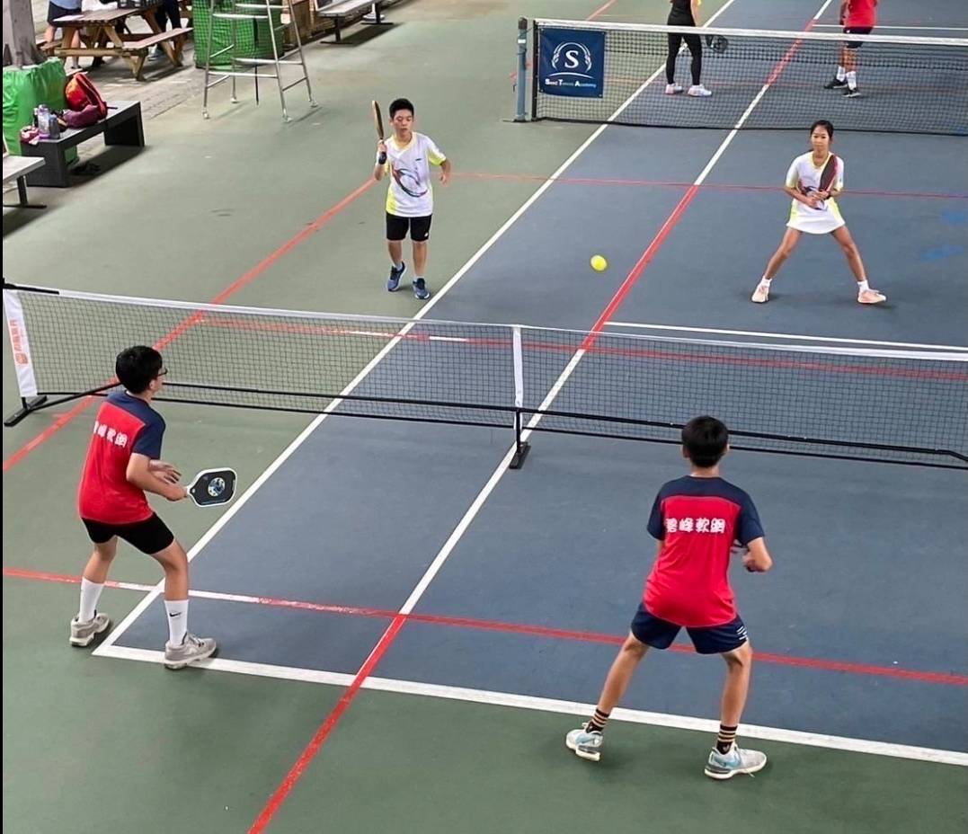 Pickleball dễ học, dễ chơi, định hình phong cách sống năng động. (Ảnh Rti)