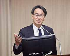 Bộ trưởng Bộ Phát triển Kỹ thuật số Lâm Nghi Kính. (Ảnh: CNA)