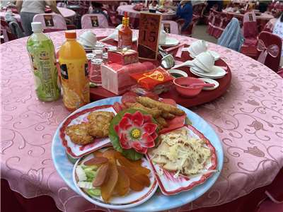 Văn hóa tiệc bàn tròn tại Neimen - Cao Hùng. 