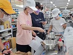 Sở Phát triển nhân lực Bộ Lao động kv miền Nam tổ chức khám hoạt động khám phá nghề nghiệp cho người khuyết tật.