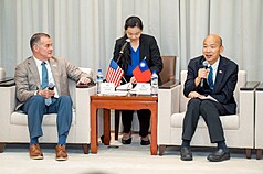Tiếp kiến cựu tư lệnh quân đội Mỹ, Viện trưởng Hàn Quốc Du cho biết ngân sách đặc biệt về mua sắm quốc phòng được thông qua vòng ba vào ngày 29/5. (Ảnh: CNA)