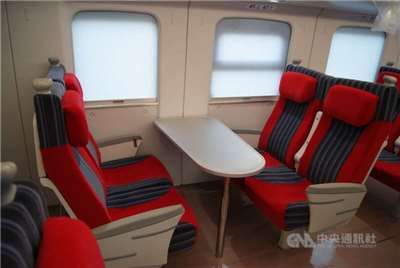 Nới lỏng quy định đặt vé tàu Puyuma Express hạng ghế ngồi có bàn.
