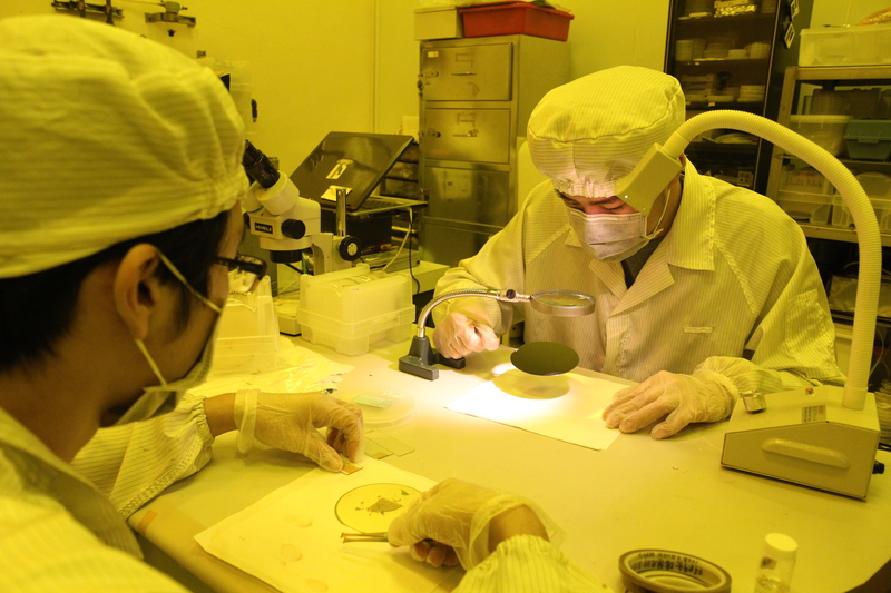 Đại học Dương Minh Giao Thông hợp tác với TSMC khai giảng khóa học hè chuyên ngành bán dẫn, hỗ trợ sinh viên sớm tiếp cận kiến thức và công nghệ ngành bán dẫn (ảnh: CNA)