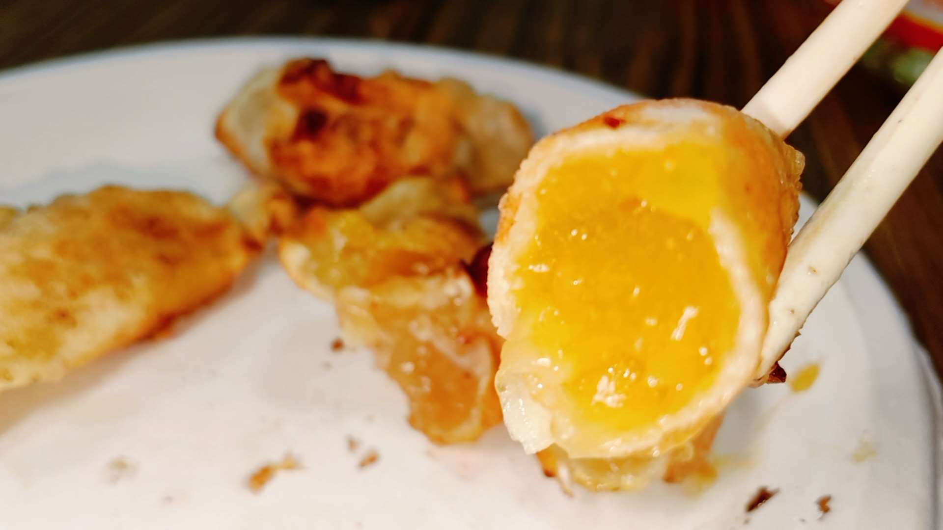 Sủi cảo nhân xoài