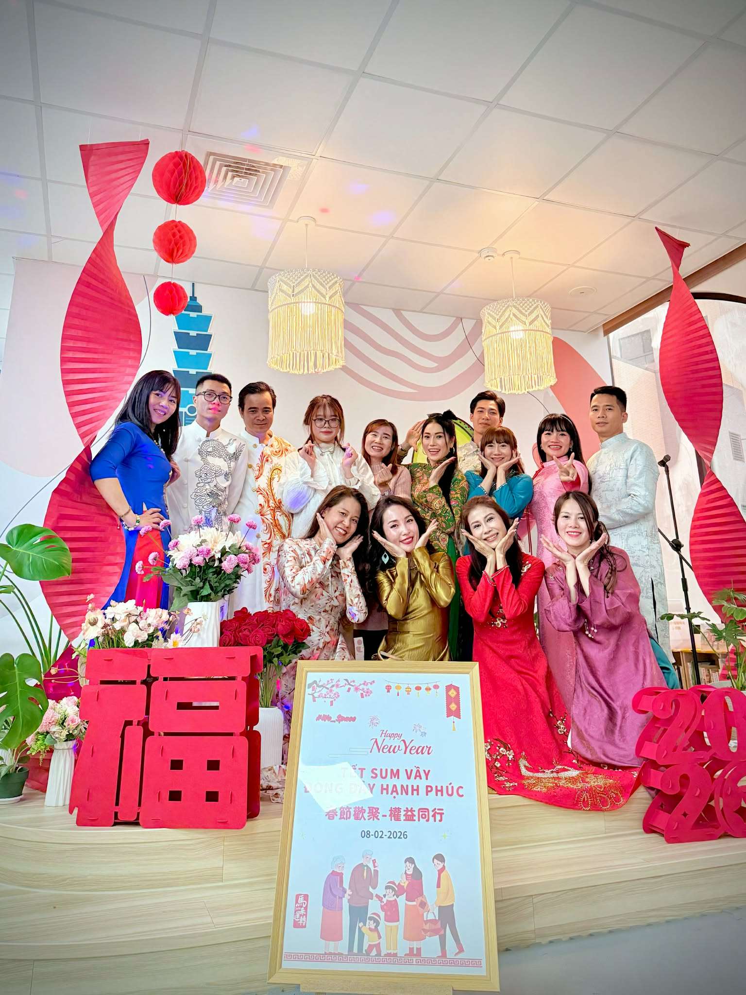 Tiệc tất niên dành cho cộng đồng người Việt tại Trung tâm Phục Vụ Tư Vấn Phụ Nữ Và Trẻ Em Người Nước Ngoài #Wo_Space (ảnh: #Wo_Space cung cấp)