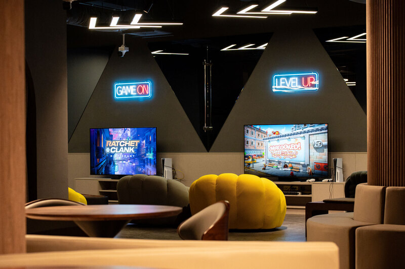 Đại học Thế Tân bổ sung các tiện ích giải trí như buồng hát karaoke, máy chơi game PS5 v.v. gây xôn xao mạng xã hội, nhà trường giải thích để tạo ra mục đích sử dụng đa dạng (CNA)